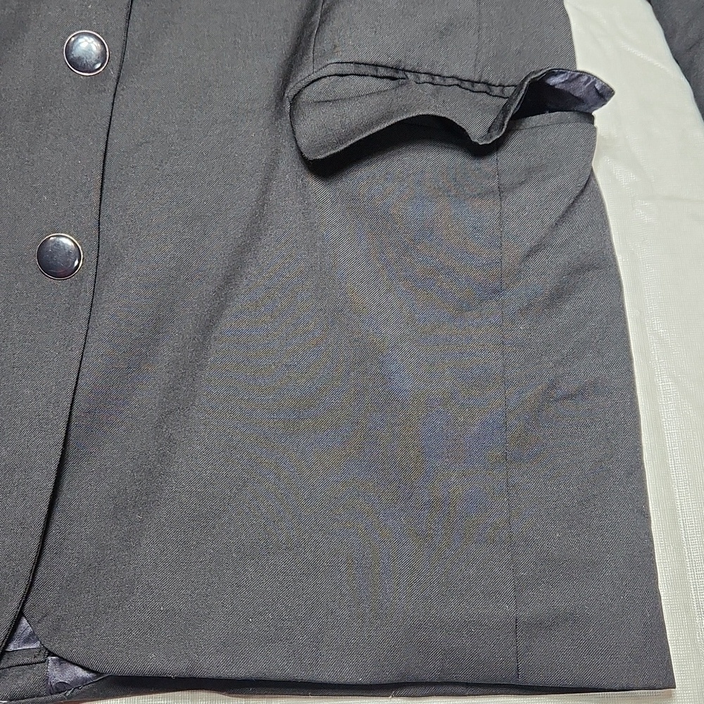 Men's Blazer - Picture 2 of 16